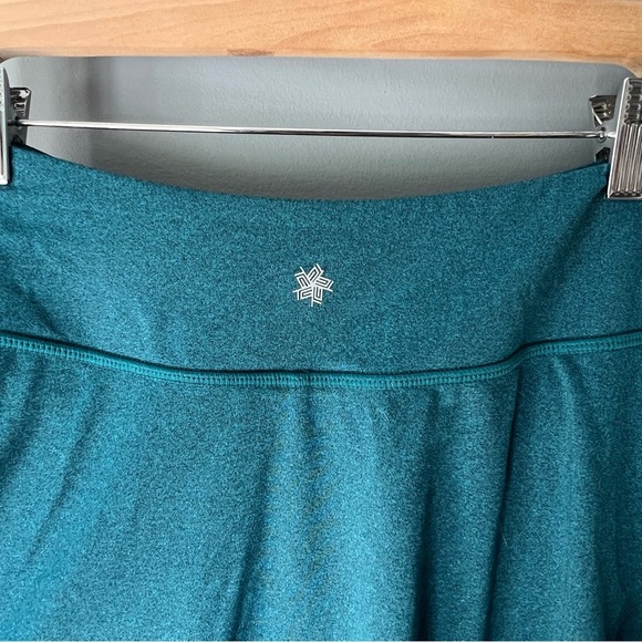 Tek Gear skort size Medium teal color excellent condition - Picture 3 of 4